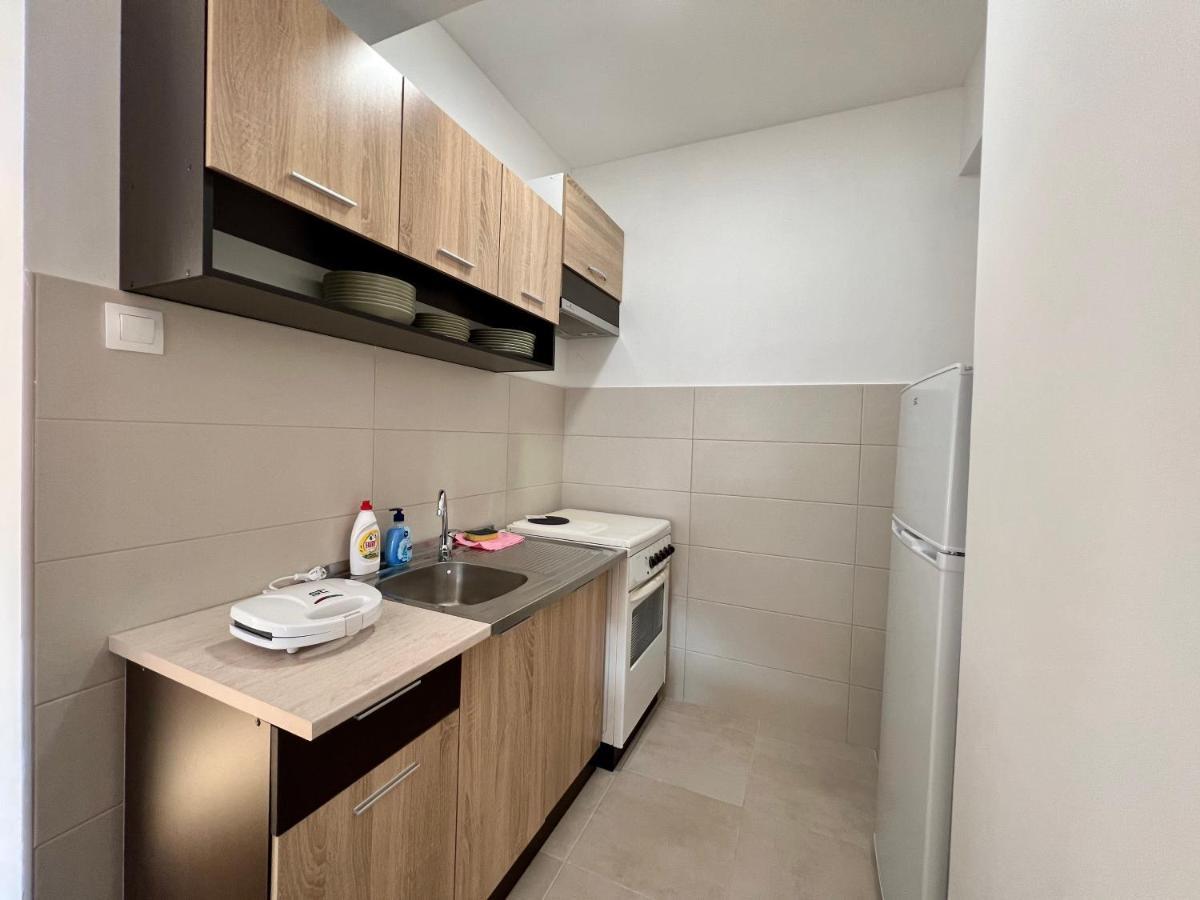 Sara'S Apartment Cozy And Close To Center With Private Parking Skopje Luaran gambar